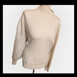 VICI Cream  Women's Pullover Sweater Size Medium